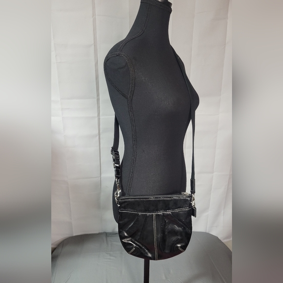 COACH patent leather crossbody bag - Picture 1 of 6